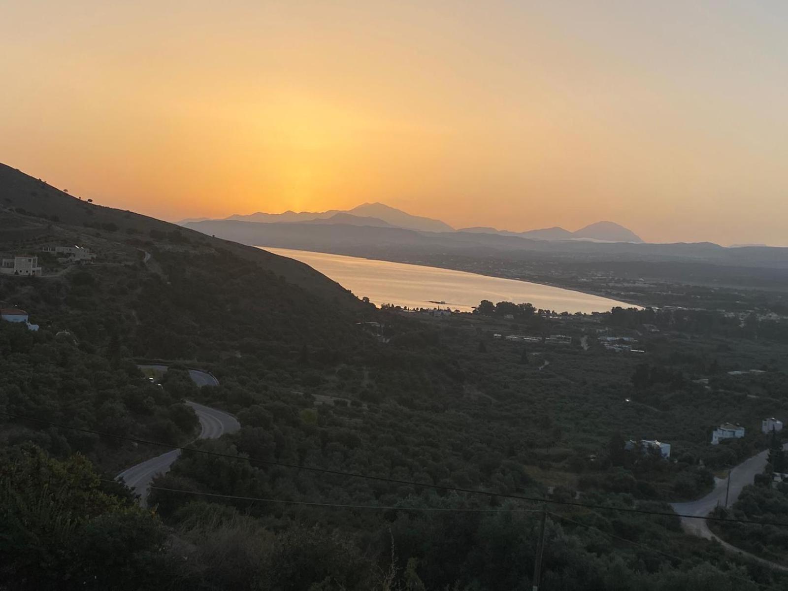 Arbutus - Relaxing Apartment With Fantastic Views Georgioupoli Exteriör bild